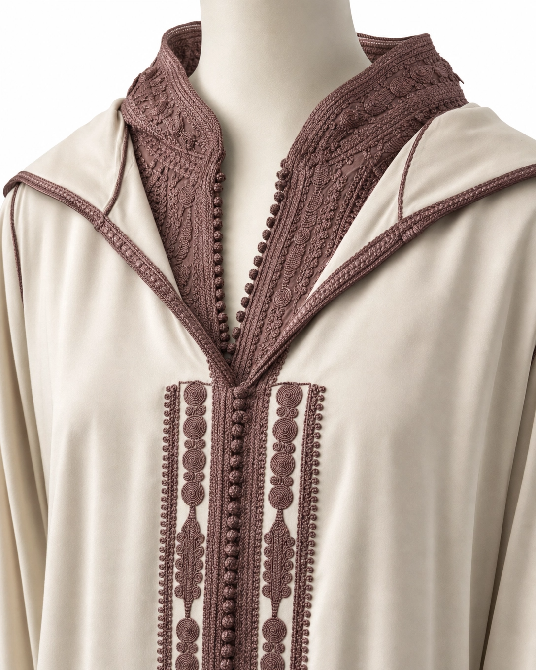 Jellaba marocaine longue neuve, jamais portée, couleur beige avec caftan intérieur marron et broderies raffinées. – Image 2